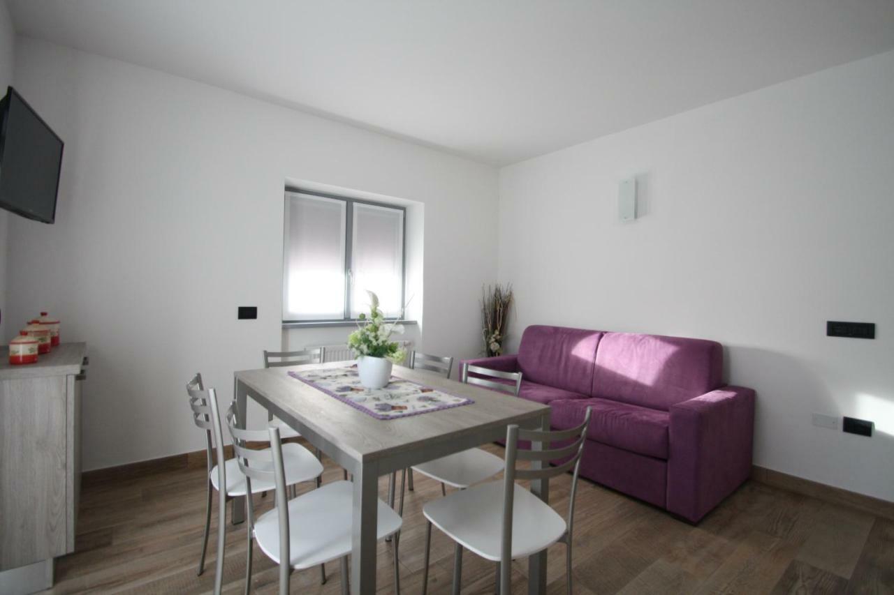 Casa Ai Stabli Apartment Mezzana  Bagian luar foto