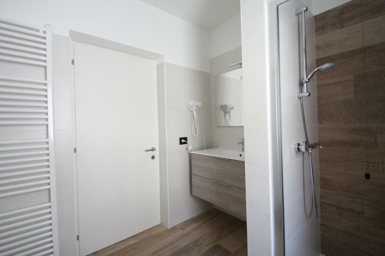 Casa Ai Stabli Apartment Mezzana  Bagian luar foto