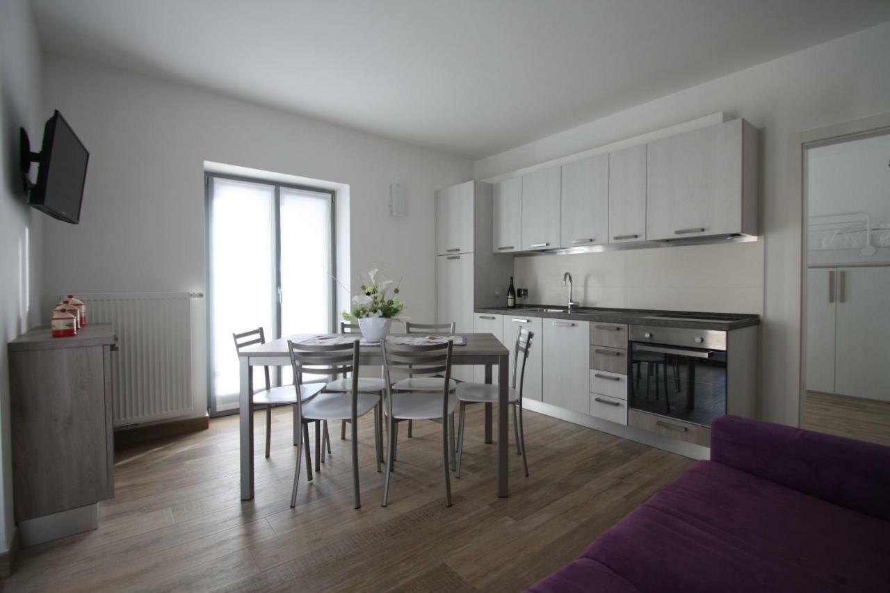 Casa Ai Stabli Apartment Mezzana  Bagian luar foto