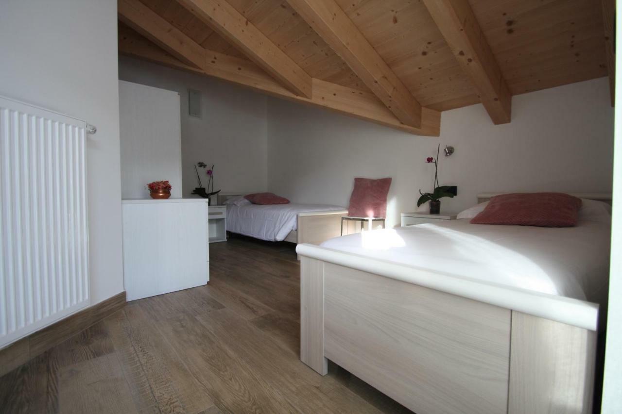 Casa Ai Stabli Apartment Mezzana  Bagian luar foto