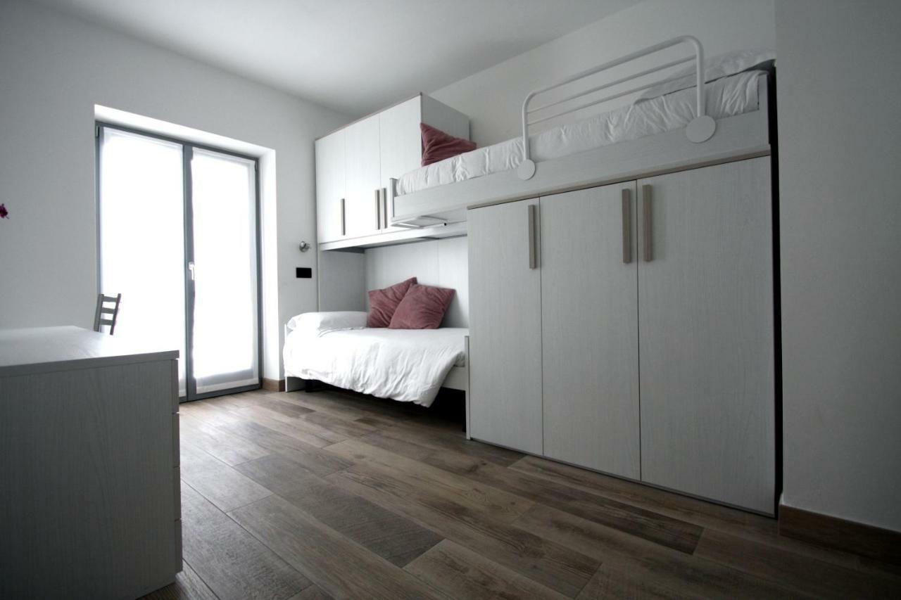 Casa Ai Stabli Apartment Mezzana  Bagian luar foto