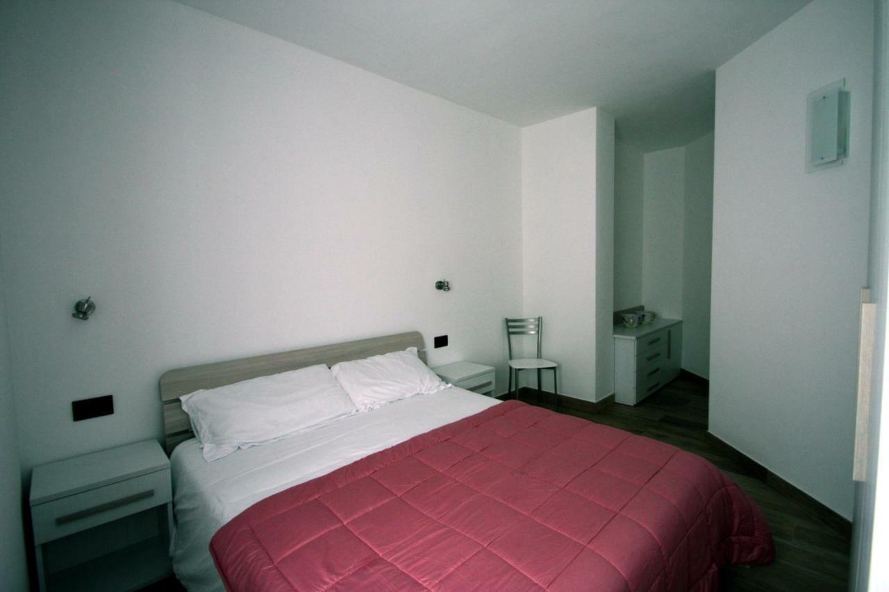 Casa Ai Stabli Apartment Mezzana  Bagian luar foto