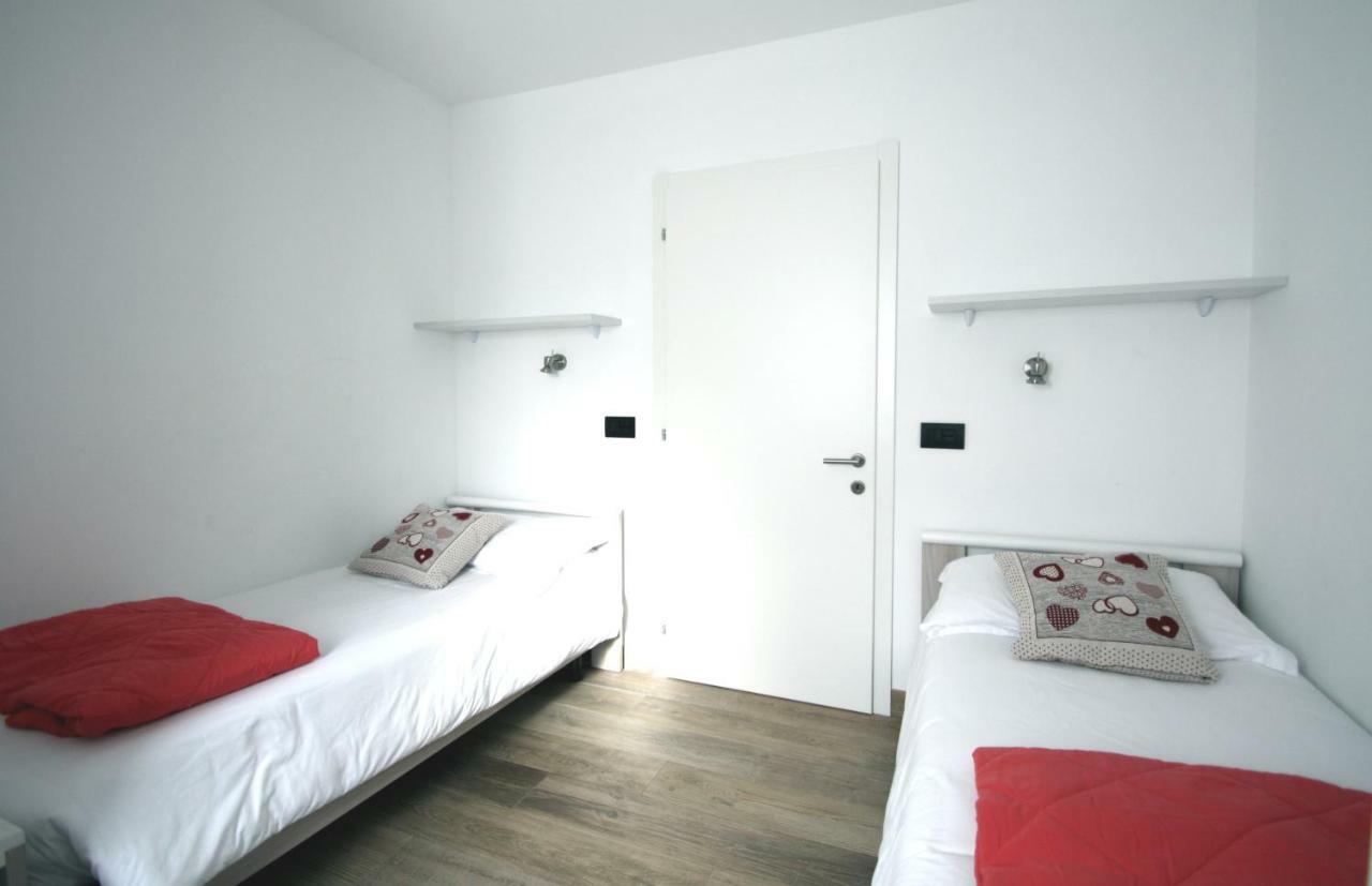 Casa Ai Stabli Apartment Mezzana  Bagian luar foto